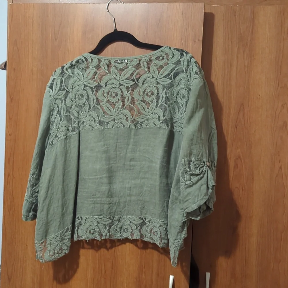 Top - Picture 2 of 6